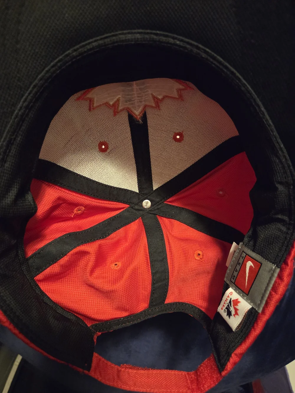 Nike Canada Red Embroidered Maple Leaf Baseball Cap